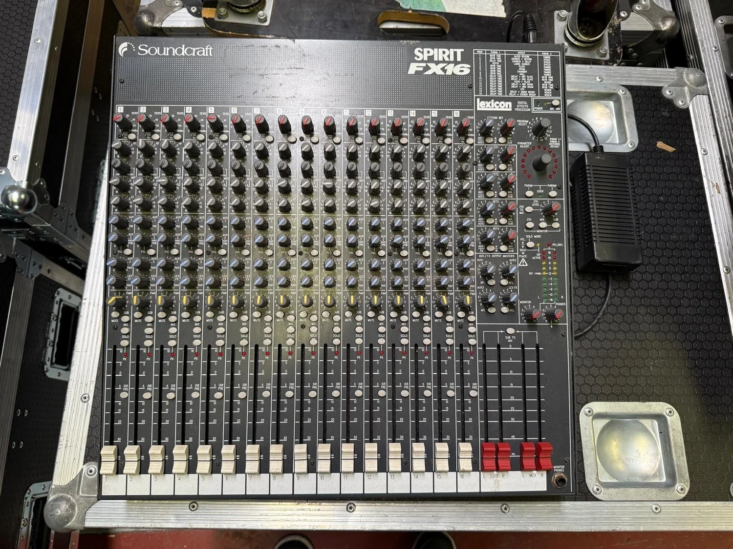 Soundcraft Spirit FX16 Mixing Console – Missing PSU