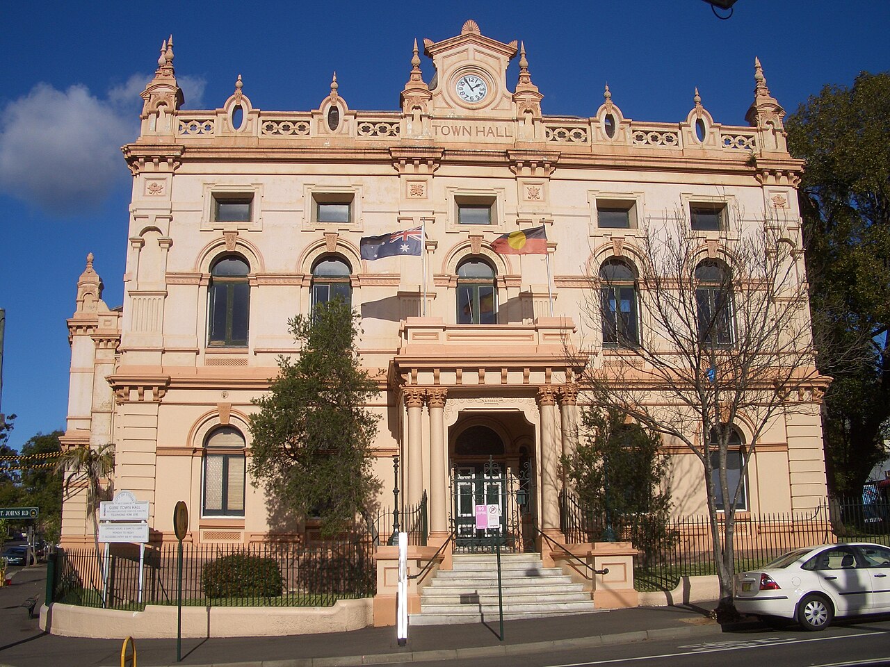 Chamber Hall, Glebe Town Hall