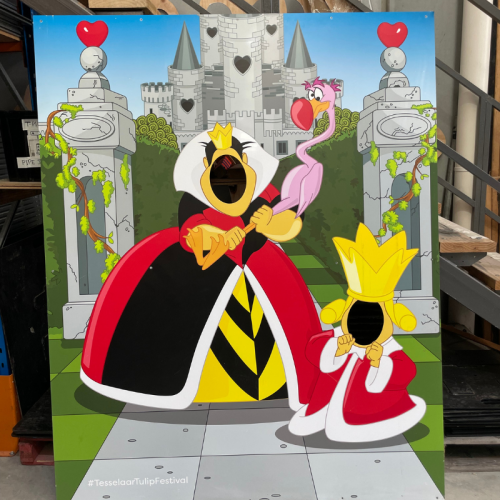 Red Queen Themed Event Prop – Ex-Hire