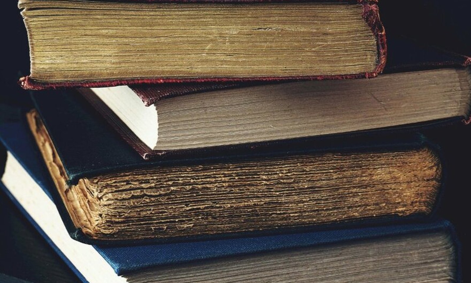 Re-imag(in)ing History with Digital Humanities