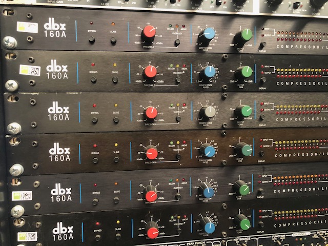 DBX 160A Compressor / Limiter